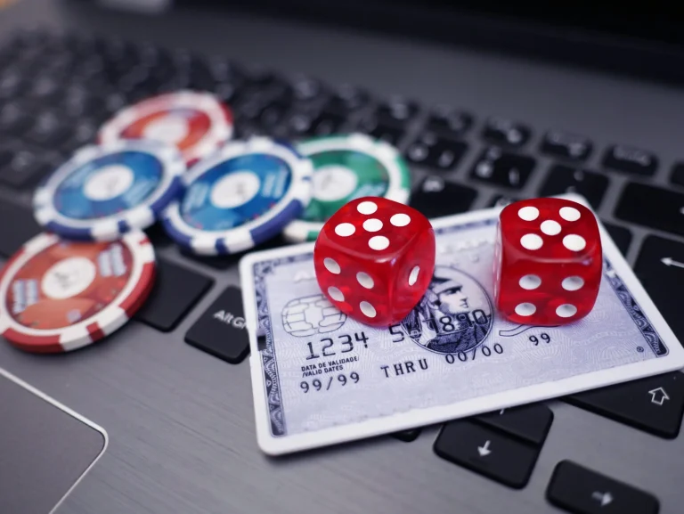 A Guide To Stay Safe When Playing At An Online Casino